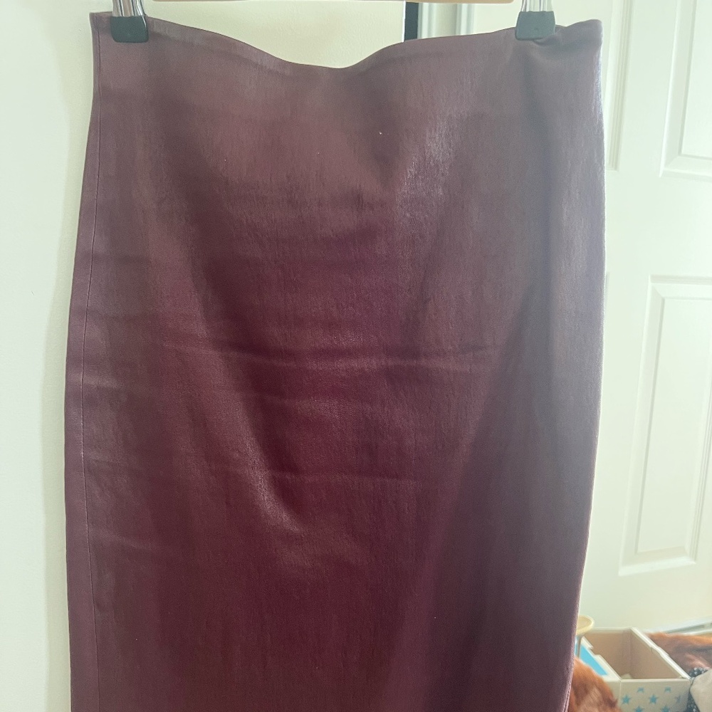 Theory Burgundy Leather Pencil Skirt in Size 00